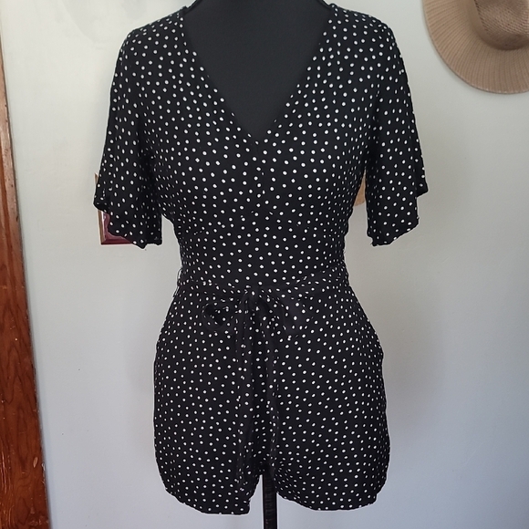 Abercrombie & Fitch Dresses & Skirts - Abercrombie & Fitch Black and White Polka Dot Romper